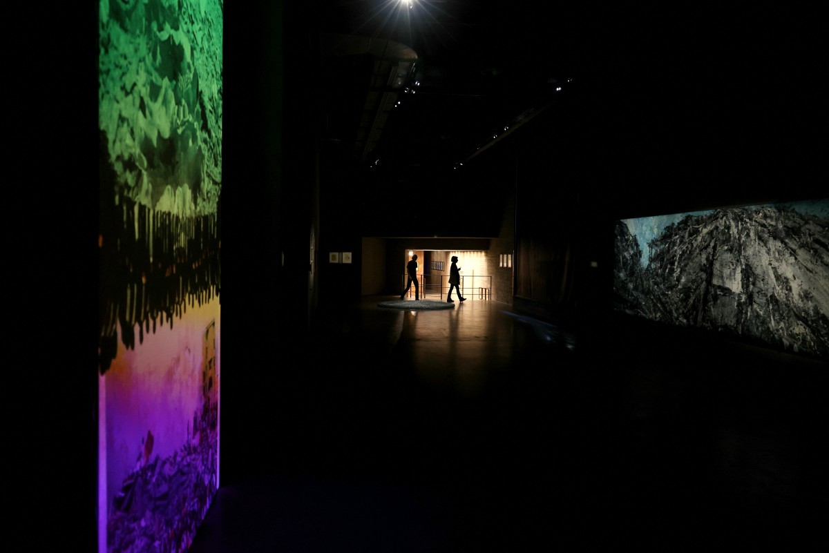 بالصور- معرض للوحات دالي عن ملحمة دانتي الكوميديا الإلهية في بيروت... ومأساة غزة حاضرة